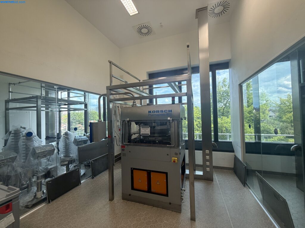 Korsch PH800 Tablettenpresse mit modernisierter Touchscreen-Bedienung
